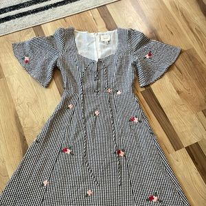 I. Madeline checkered picnic dress. Size small.